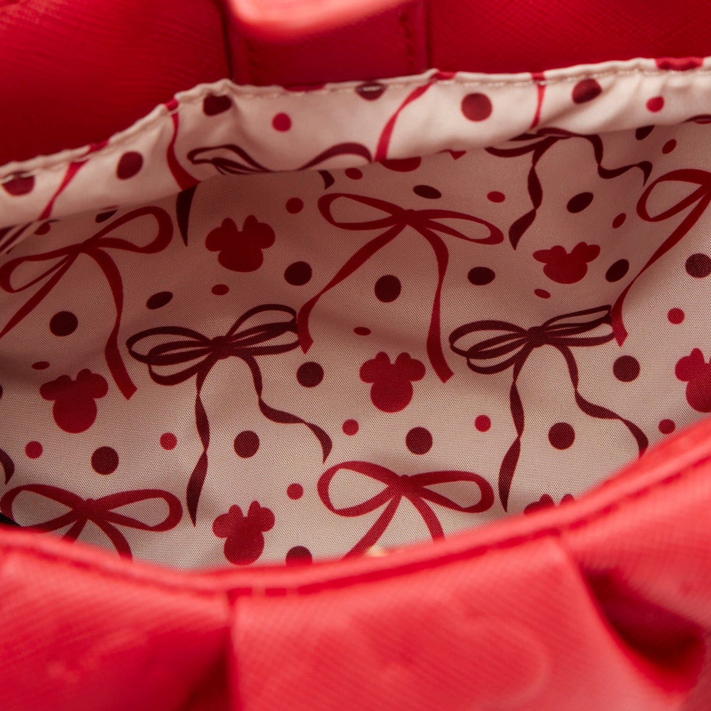 Minnie Mouse Rock the Dots Coquette Handbag image 4